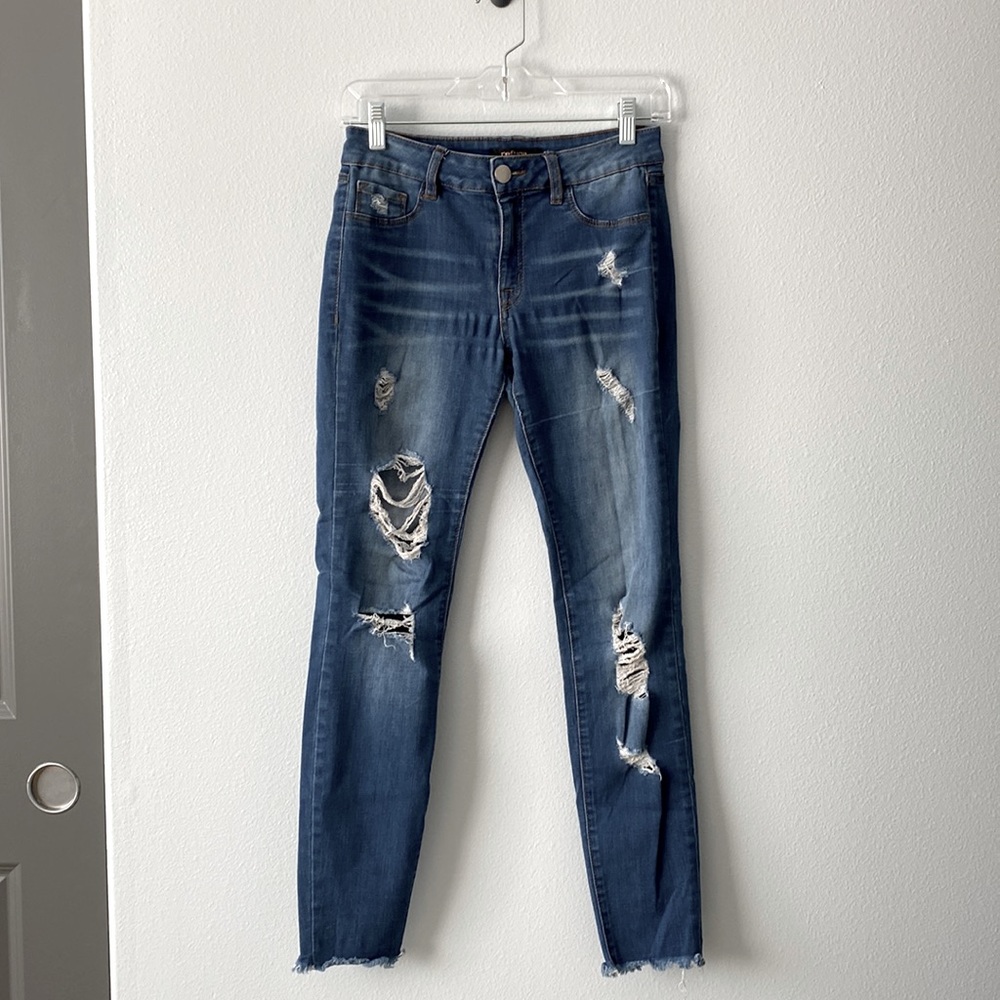 3 for $10 ✨2x HP✨Refuge high rise raw hem distressed skinny jeans medium wash s